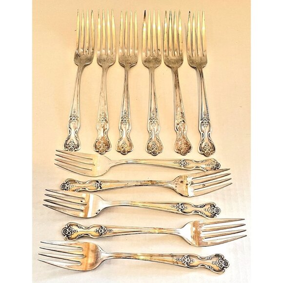 11 Silver Plate Lunch / Salad Forks Flatware Resale Repurpose or Crafts LotRoger - Picture 1 of 3